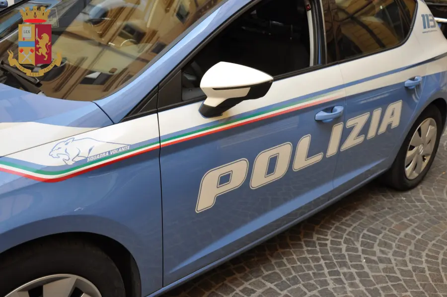 Anziana vittima della "truffa dell'anello sul balcone": in manette una 26enne