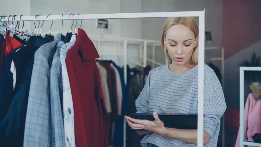 Addeto/a alle vendite abbigliamento appartenente alle categorie protette-outlet Castel Romano