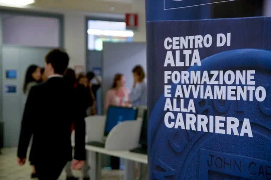 Lavoro, l'Intelligenza Artificiale per favorire l'orientamento