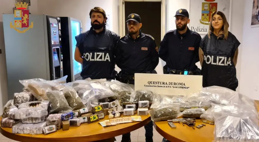 Roma, 12 arresti della Polizia di Stato nei confronti di soggetti gravemente indiziati di  detenzione ai fini di spaccio di sostanze stupefacenti