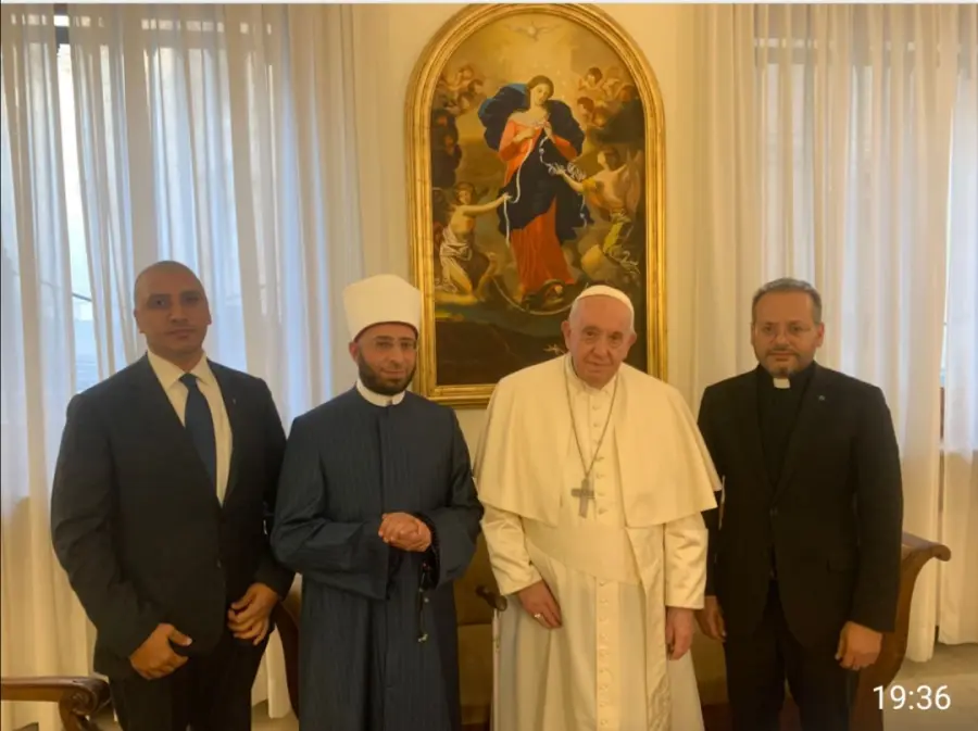 Sua Santità Papa Francesco ha incontrato lo Sceicco Osama Al-Azhari, Consigliere del Presidente egiziano