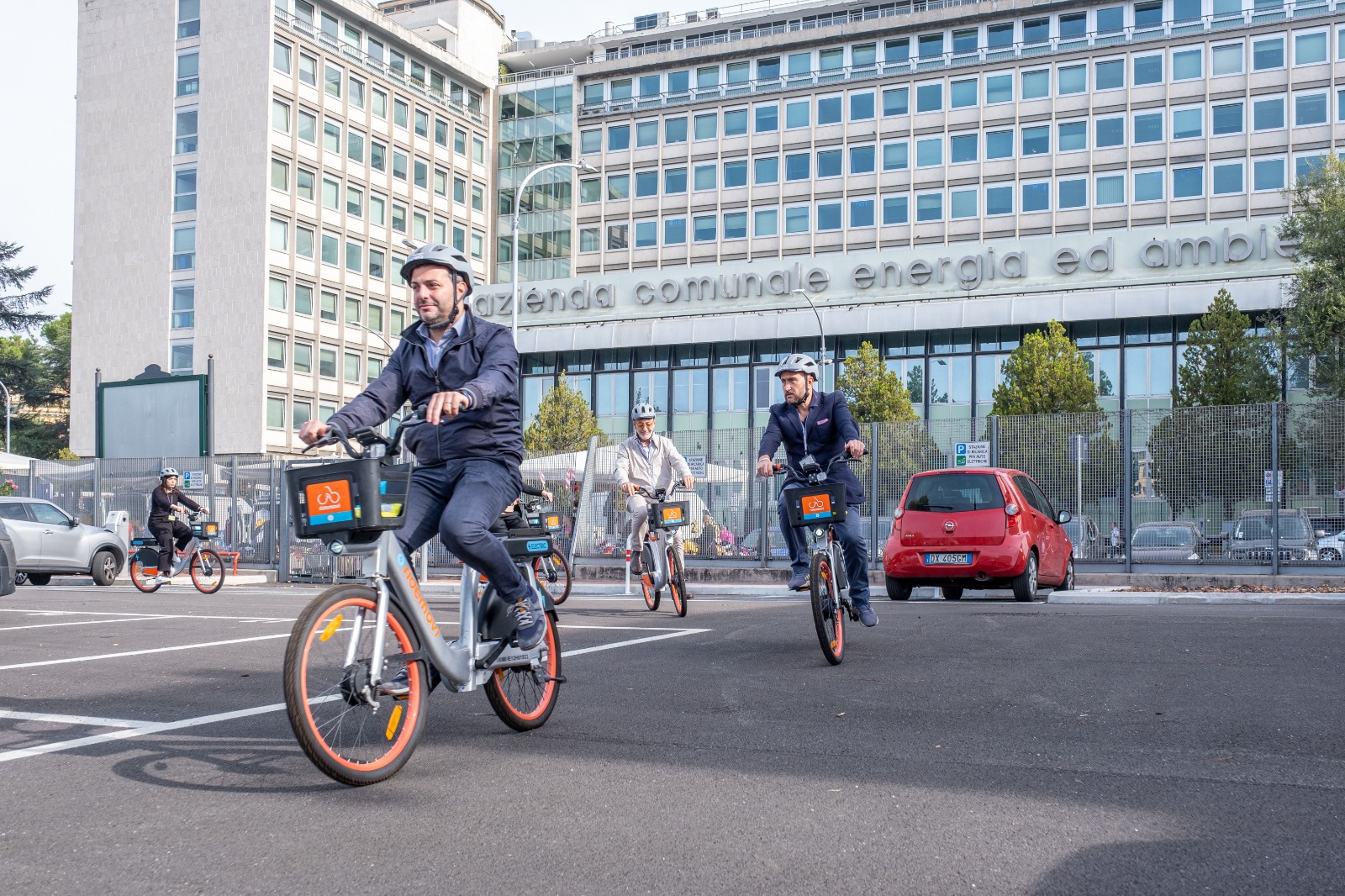 Al via il progetto “Acea Goes e-Bike”, la sostenibilità viaggia su due ruote