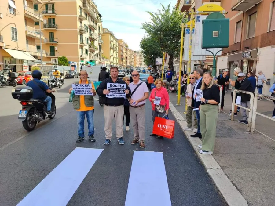 Roma, Giannini (Lega): "Strisce pedonali 'fai da te'  a via Boccea contro i ritardi di Comune e Municipio" (FOTO)