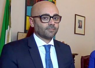 Roma, De Santis (LcR): “Mia mozione scorrimento graduatorie approvata all’unanimità, soddisfazione” Governo, De Santis (LRaggiEcologia&Innovazione): "Notizie su rapporti Salvini-Russia inquietanti, il leader leghista renda conto ai cittadini"