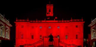 Acea illumina di rosso Comune di Roma e Regione Lazio contro la violenza sulle donne (FOTO)